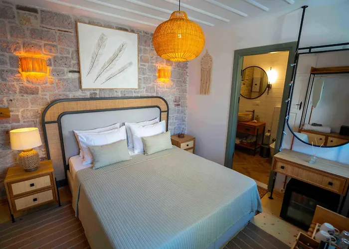 Отель Cundalis1893 *