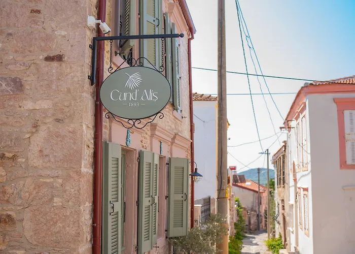 Отель Cundalis1893 *