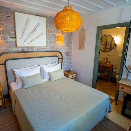 Ξενοδοχείο Cundalis1893 *